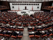 البرلمان التركي يمنح الثقة لحكومة أحمد داوود أوغلو
