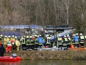 مصرع 8 أشخاص وإصابة 150 آخرين بتصادم قطارين في ألماني