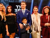 رونالدو يتوج بجائزة الفيفا لأفضل لاعب في العالم 2016