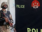 باكستان.. مقتل 3 ضباط بهجوم مسلح وانتحاري يستهدف عمالا صينيين