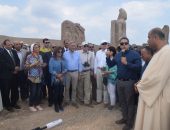 وزيرالآثارالمصري يتفقدمنطقة آثار صان الحجر..والأهالي يستقبلونه برقصات الخيل
