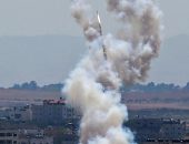 رشقة صواريخ فلسطينية تستهدف بئر السبع وفتح الملاجئ في مدينة ديمونا
