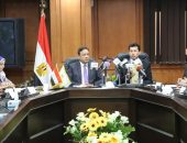 وزير الرياضة يبحث آليات مبادرة “مصر أولاً لا للتعصب” مع رئيس الأعلى للإعلام