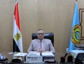 رئيس الجامعة يقدم التهنئة لعميد كلية طب الأزهر؛ لاختياره رئيسًا للجمعية المصرية للعمود الفقري.