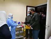 محافظ الفيوم يشهد فعاليات تلقي لقاح “كورونا” للأطقم الطبية بمستشفى العزل