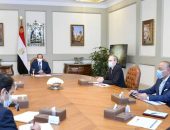 الرئيس المصري/عبد الفتاح السيسي يستقبل السيد هنري بوبار لافارج، رئيس مجموعة “ألستوم” الفرنسية، وذلك بحضور رئيس مجلس الوزراء، ووزير النقل.