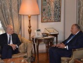 وزير الخارجية سامح شكري يستقبل نظيره اليوناني لتعزيز التعاون الثنائي والتشاور حول القضايا محل الاهتمام المُشترك