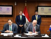 وزير الشباب والرياضة يشهد توقيع عقود ١٢ فرع للبنك الأهلي المصري بمراكز الشباب