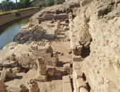 الكشف عن أحد نقاط التفتيش والمراقبة وبقايا معبد وما يقرب من 85 مقبرة من العصر البطلمي بسوهاج