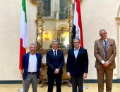 وزير السياحة والآثار يستهل زيارته للعاصمة الإيطالية روما بلقاء رئيس اتحاد شركات السياحة الإيطالية