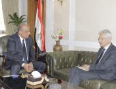 وزير قطاع الأعمال العام يبحث مع سفير فرنسا بالقاهرة تعزيز التعاون الاقتصادي والاستثماري