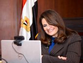 وزيرة الهجرة تلتقي عددا من أبناء الجالية المصرية في البحرين وقطر