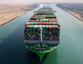 أحدث سفينة حاويات في العالم تعبر قناة السويس بنجاح في أولى رحلاتها البحرية
