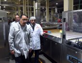 رئيس مجلس الوزراء يتفقد مصنع “كورونا” الجديد بالمنطقة الصناعية