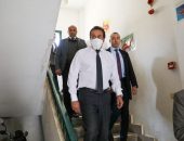 وزير الصحة يتفقد وحدة صحة الأسرة أبورواش ويشدد على اتخاذ الإجراءات القانونية حيال المقصرين