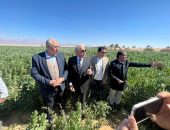 وزير الزراعة ومحافظ جنوب سيناء يتفقدان معرض السلع ومعصرة الزيوت وإحدى المزراع الخاصة