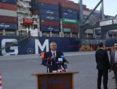 وزير النقل يشهد استقبال السفينة CMA CGM THAMES  التابعة للخط الملاحى CMA CGM والمحملة  بعدد حوالي 10000 حاوية