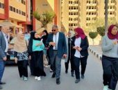 نائب رئيس جامعة الأزهر يتفقد المدينة الجامعية للطالبات