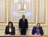 رئيس الوزراء يشهد مراسم توقيع بروتوكول تعاون بشأن برنامج الحوافز المادية بالمشروع القومي لتنمية الأسرة المصرية