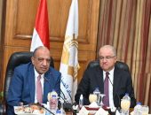 وزير قطاع الأعمال العام يلتقي أعضاء اتحاد الصناعات  المصرية برئاسة محمد السويدي