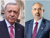 رئيس الزُبيدي يهنئ الرئيس رجب طيب أردوغان بمناسبة إعادة انتخابه رئيساً لجمهورية تركيا لفترة رئاسية جديدة