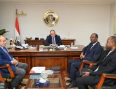 وزير التجارة والصناعة يبحث مع سفير رواندا بالقاهرة ملفات التعاون المشترك بين البلدين