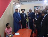 أمين «البحوث الإسلامية» ورئيس جامعة الأزهر السابق يتفقدان جناح الأزهر بمعرض الإسكندرية الدولي للكتاب