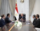 السيد الرئيس عبد الفتاح السيسي يجتمع مع رئيس مجلس الوزراء،ووزير الكهرباء والطاقة المتجددة، ووزير البترول والثروة المعدنية.