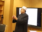 فضيلة الشيخ/ أيمن عبدالغني يعقد اجتماعًا مع لجنة متابعة امتحانات المعاهد الأزهرية على مستوى الجمهورية.