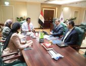 وزير الصحة يبحث مع ممثلي صندوق مصر السيادي فرص الاستثمار فى المجال الصحي