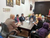 اجتماع اللجنة العلمية المشكلة لمراجعة خطة الساعات المعتمدة لبكالوريوس الإعلام، بإعلام الأزهر برئاسة الأستاذ الدكتور رضا عبد الواجد أمين، عميد كلية