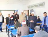 أمين «البحوث الإسلامية» يتفقد الاختبارات التحريرية لاختيار مبعوثي الأزهر إلى دول العالم
