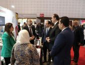 رئيس هيئة الرعاية الصحية يتفقد جناح جمهورية مصر العربية بمعرض الصحة العربي “آراب هيلث 2023” بدبي