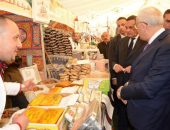 وزيرا التنمية المحلية والتربية والتعليم يتفقدان معرض ” أهلاً رمضان ” بمدينة دمنهور لتوفير السلع الغذائية والأساسية للمواطنين بأسعار مخفضة