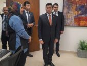 وزير الشباب والرياضة يتابع سير العمل داخل ديوان الوزارة بالحى الحكومى بالعاصمة الإدارية