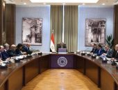 رئيس الوزراء يعقد اجتماعا لبحث سُبل النهوض بالمناطق الاستثمارية والصناعية والتغلب على التحديات التى تواجه المستثمرين