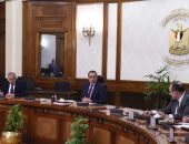 رئيس الوزراء يبحث الآليات المقترحة لتعزيز التبادل التجاري بين مصر والقارة الأفريقية