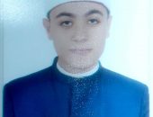 رئيس وأعضاء كنترول الفرقة الأولي بكلية الدعوة الإسلامية  بالقاهرة يهنؤون  الخمسة  الأوائل من أصحاب الامتياز