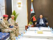 الرئيس القائد عيدروس الزُبيدي يؤكد على أهمية الحفاظ على الجاهزية العالية للقوات المرابطة في الجبهات الحدودية بأبين