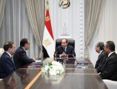 السيد الرئيس عبد الفتاح السيسي يجتمع مع رئيس مجلس الوزراء،ووزير الكهرباء والطاقة المتجددة، ووزير البترول والثروة المعدنية.