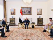 السيد الرئيس عبد الفتاح السيسي يستقبل السيد “ميلوش فوتشيفيتش” نائب رئيس الوزراء وزير الدفاع بجمهورية صربيا، وذلك بحضور الفريق أول محمد زكي وزير الدفاع والإنتاج الحربي.