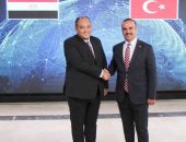 خلال زيارته الحالية للعاصمة التركية أنقرة  وزير التجارة والصناعة يبحث مع وزير الصناعة والتكنولوجيا التركي فرص تعزيز التعاون الصناعي المشترك خلال المرحلة المقبلة