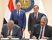 الدكتور سويلم والمهندس الملا يشهدان توقيع بروتوكول تعاون مشترك بشأن الترخيص بتوفير إحتياجات المياه لعدد من مشروعات البترول