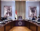 مدبولي: نحرص على سرعة تنفيذ محطات تحلية مياه البحر وتشغيلها بالشراكة مع القطاع الخاص لكونها تسهم في توفير الاحتياجات المائية لمختلف جوانب التنمية
