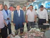 فى ضوء توجيهات السيد/ رئيس مجلس الوزراء ….محافظ القليوبية يتابع موقف تطبيق مبادرة خفض السلع الأساسية بنسب تتراوح من 15 إلى 25% بعدد من السلاسل التجارية والسوبر ماركت بمدن بنها وطوخ
