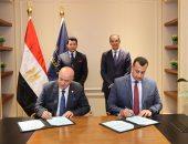 وزيرا الاتصالات وتكنولوجيا المعلومات والشباب والرياضة يشهدان توقيع بروتوكول تعاون لتطوير البنية الأساسية لشبكات الاتصالات بنطاق الأراضى والمنشآت الخاصة بوزارة الشباب والرياضة بقرى حياة كريمة