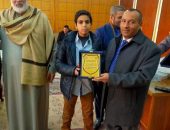 رئيس جامعة الأزهر يهنئ الدكتور “محمود مخلص” لفوزه بالمركز الثاني في مسابقة الأسرة القرآنية
