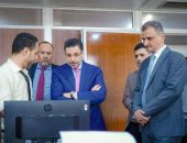 رئيس الوزراء يترأس اجتماع المكتب التنفيذي ويؤكد الحاجة الى جهد مضاعف لإعادة الاعتبار لمدينة عدن