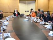 القباج تترأس اجتماع اللجنة العليا لكبار السن .. والاتفاق على منهج موحد لمرافق المسن ودعمه بكل الآليات المتاحة وإجراء حوار مجتمعي لمناقشته تمهيداً لإقراره رسميًا