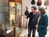 وزيرة الثقافة في زيارة لبيت العود العربي في أبو ظبي لتعزيز التعاون